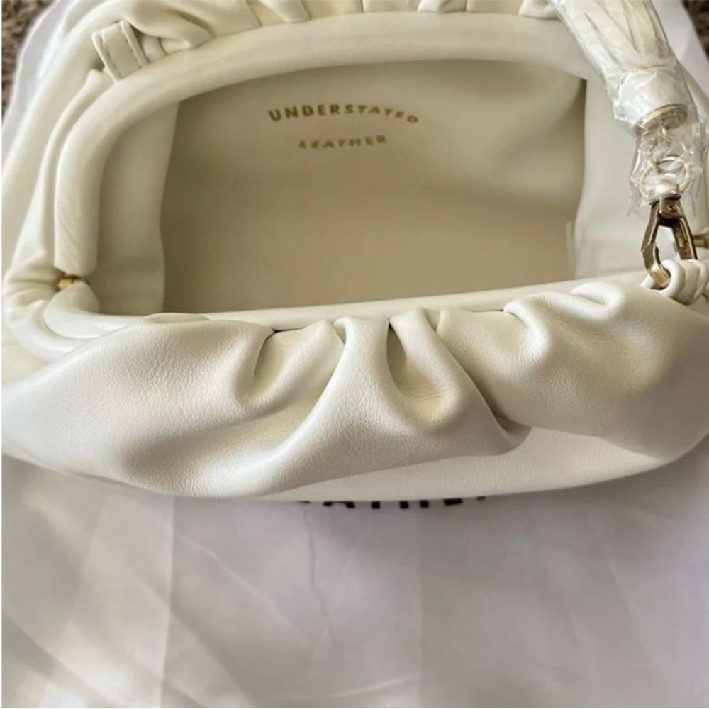 New Understated Leather clamshell clutch  Vegan Leather handbag/Crossbody ivory - Picture 7 of 16